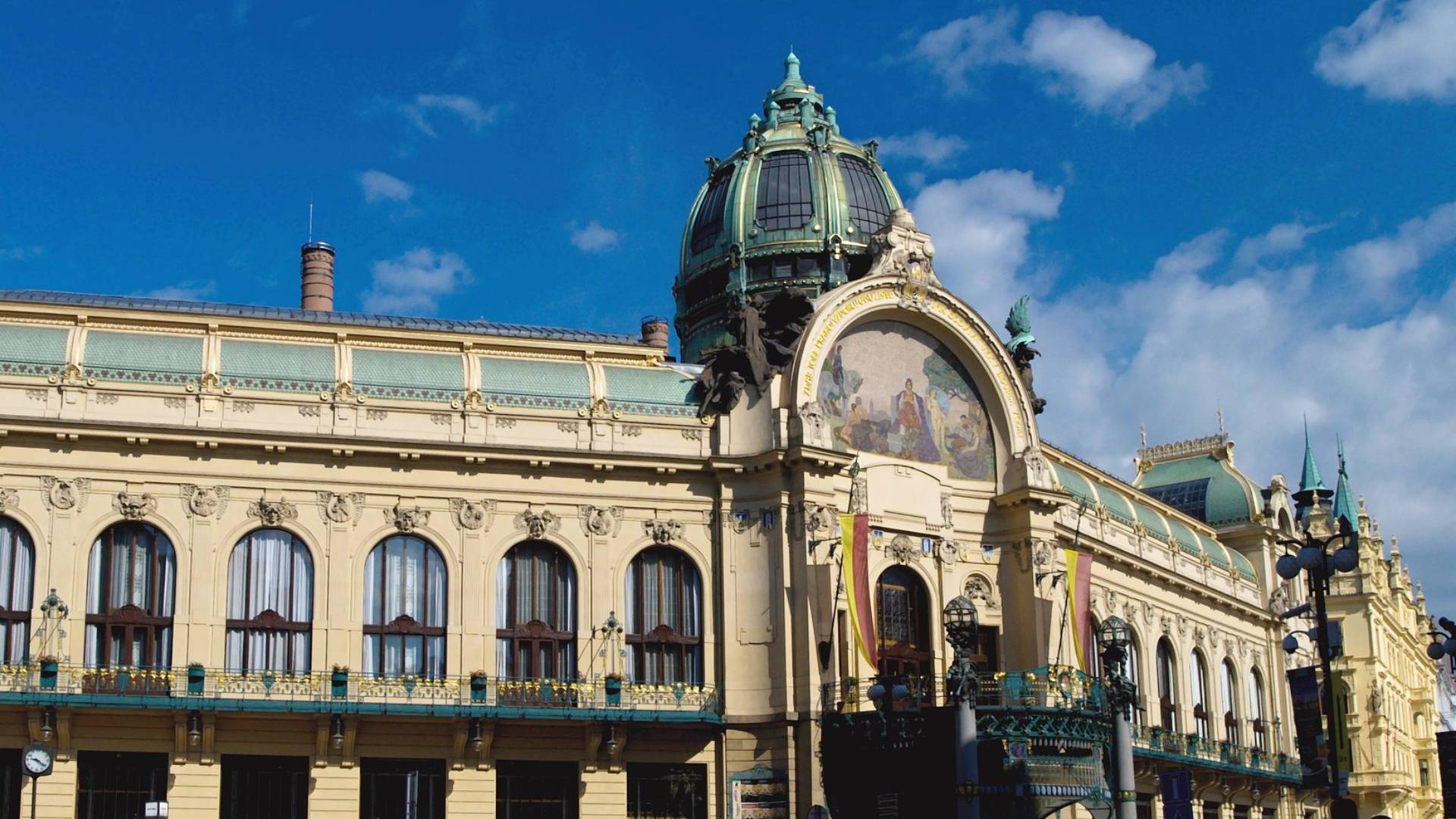 Exterior de la Casa Municipal de Praga.