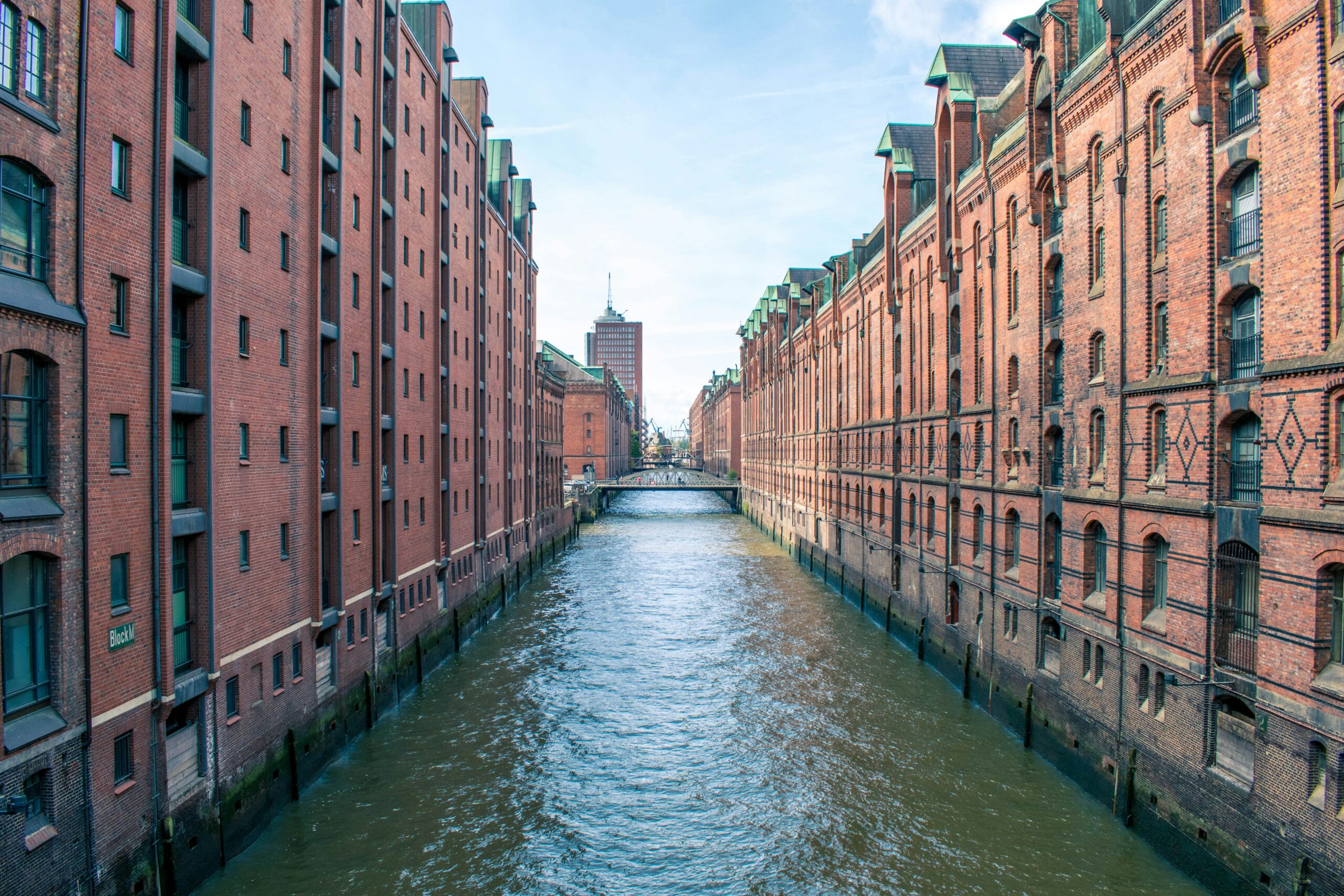 Icónica estampa del barrio de Speicherstadt