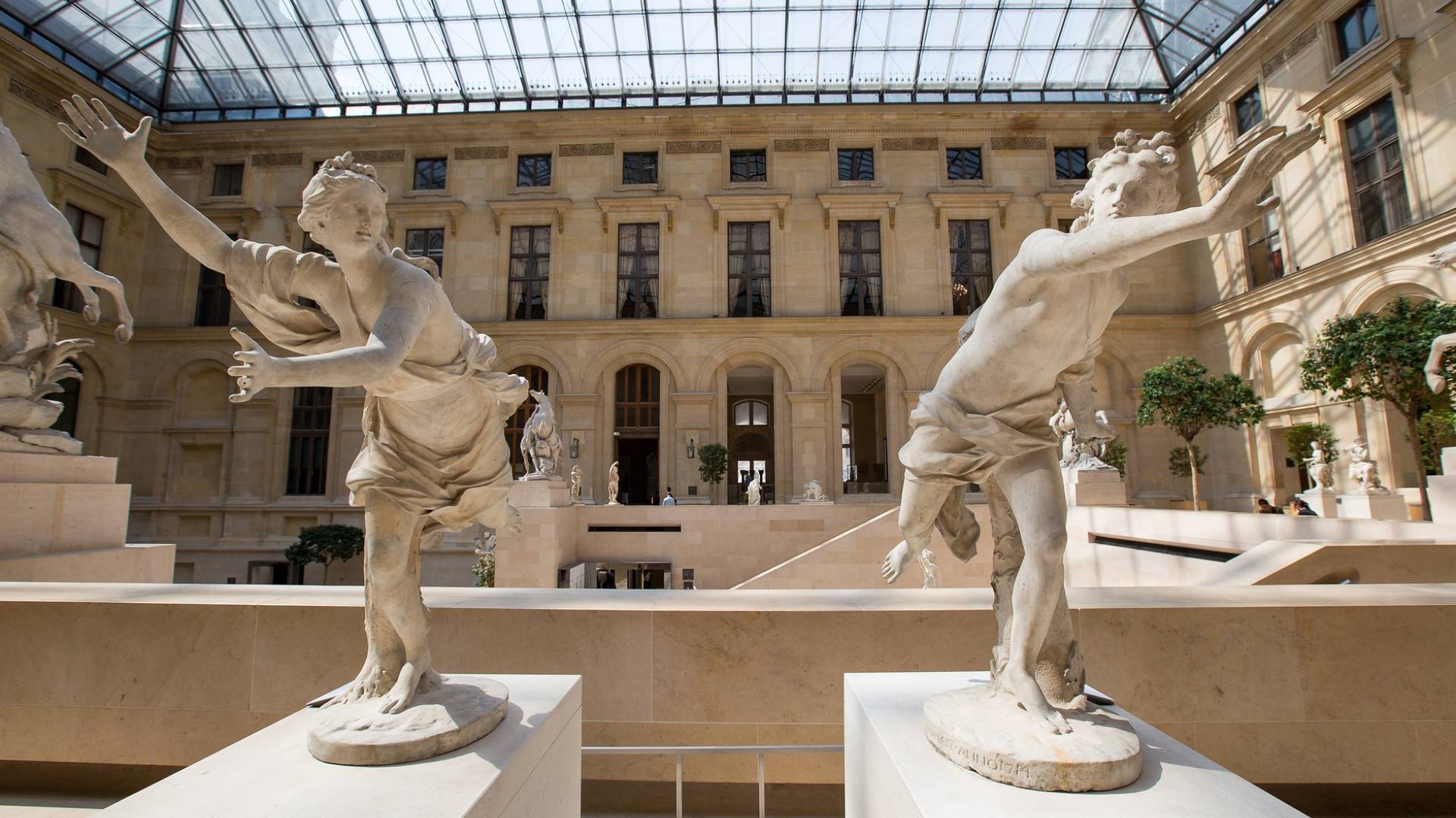 Interior del Museo del Louvre.