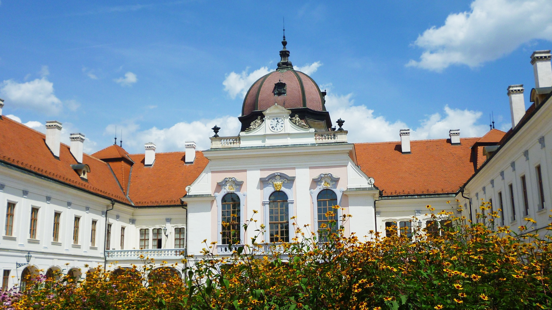 Durante nuestro viaje hicimos una excursión al Palacio de Gödöllő.