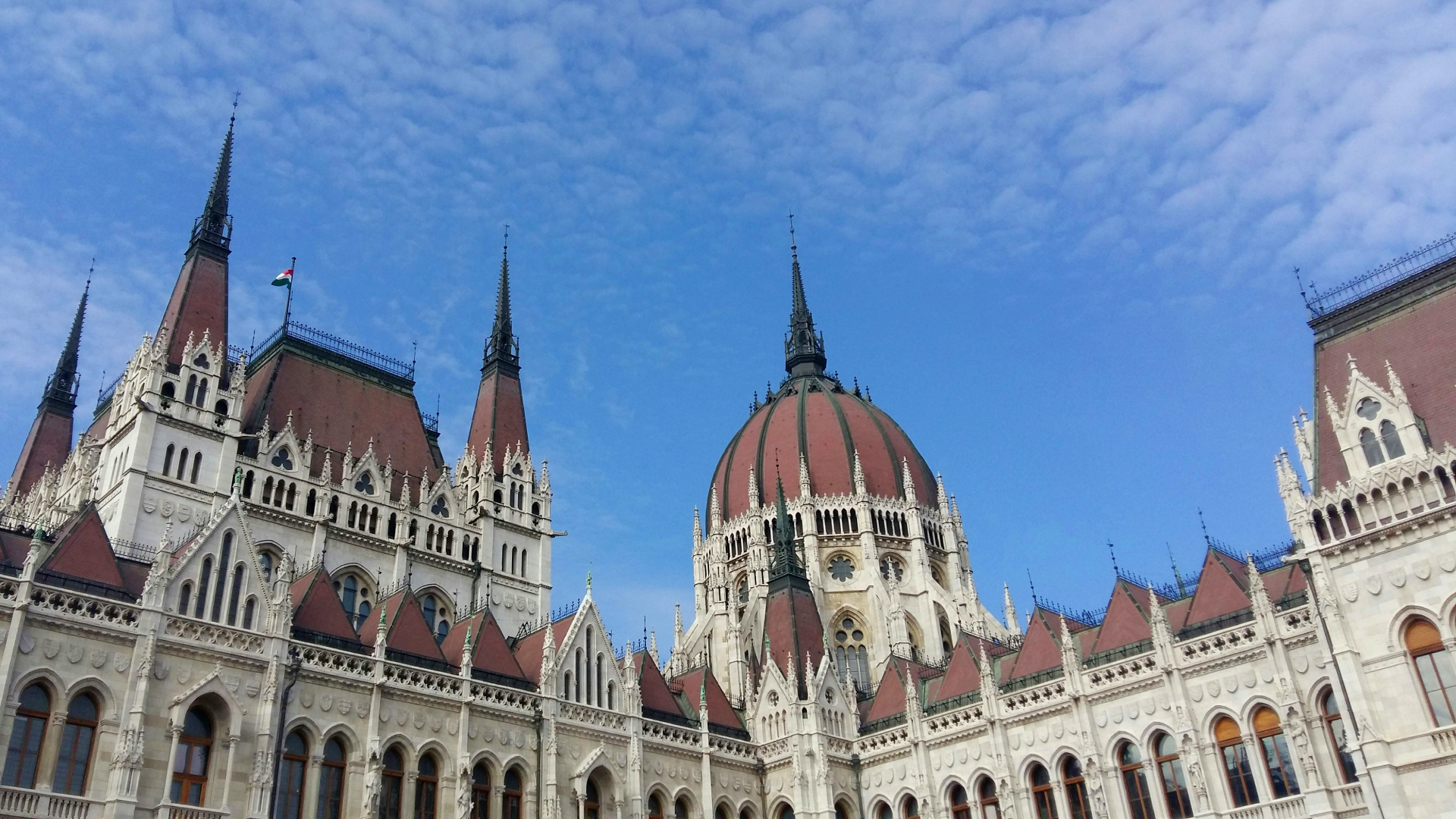 El imponente Parlamento de Budapest.