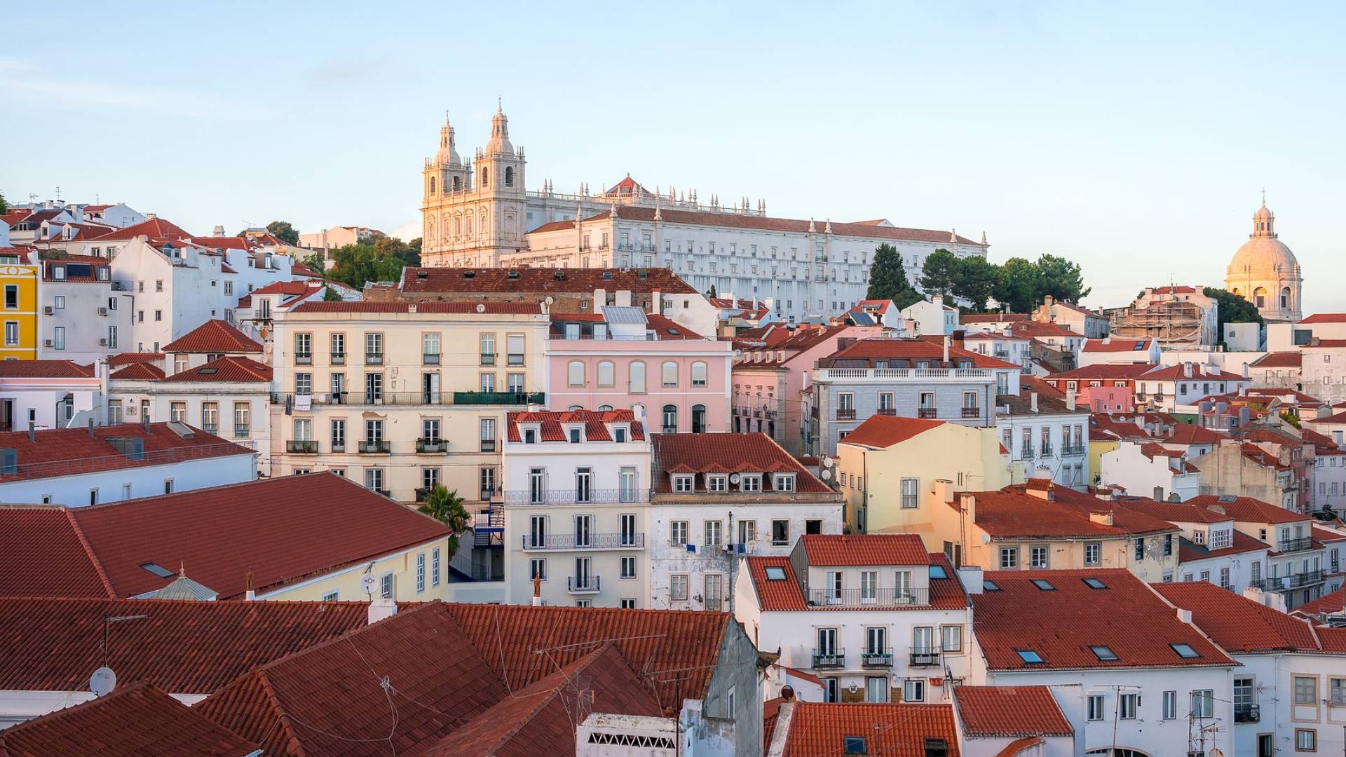 Vistas desde el barrio de Alfama.