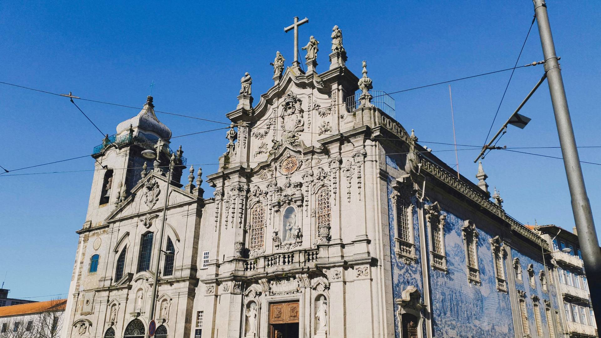 Iglesia do Carmo en el corazón de Oporto.