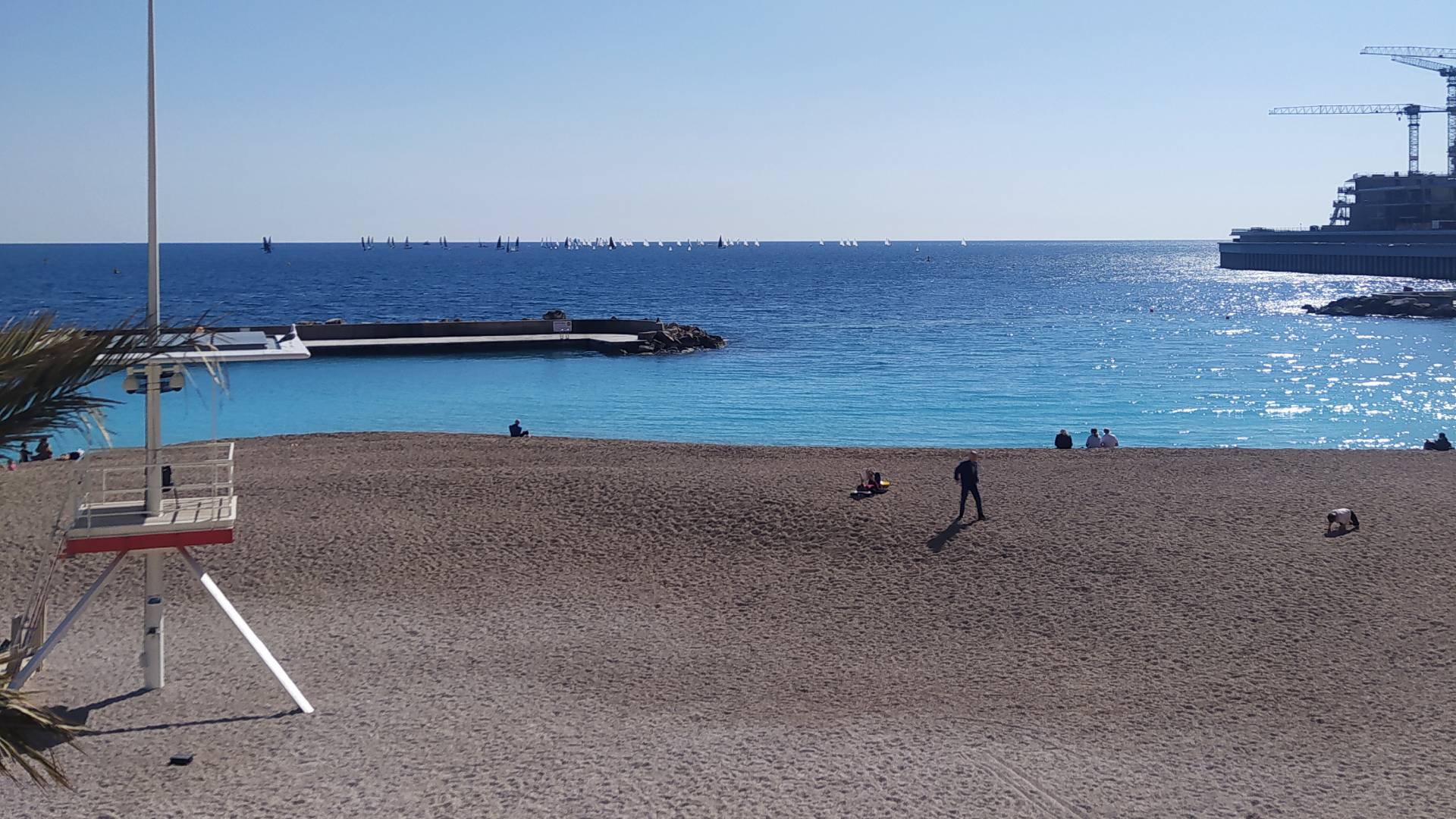 La Playa de Larvotto, cerca del centro de Mónaco.