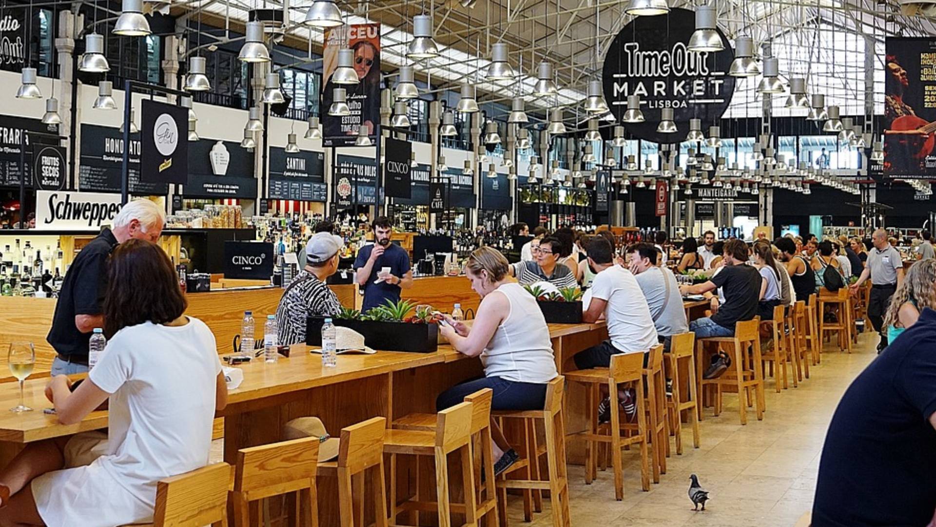 El animado Mercado da Ribeira.