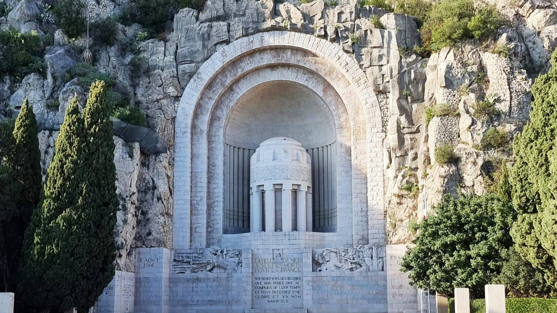 Monumento a la muerte de Rauba-Capeu.