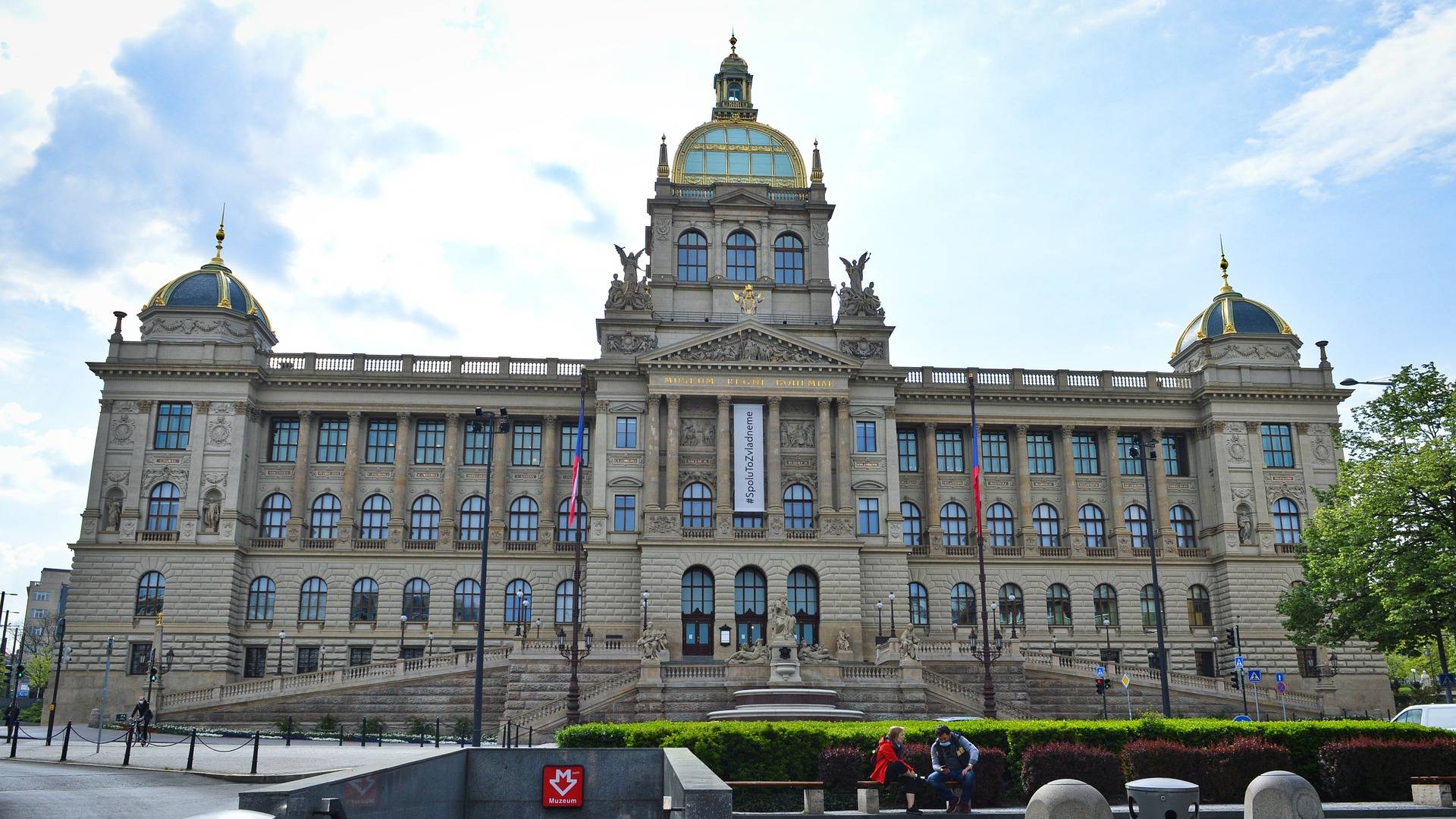 Fachada del Museo Nacional de Praga.