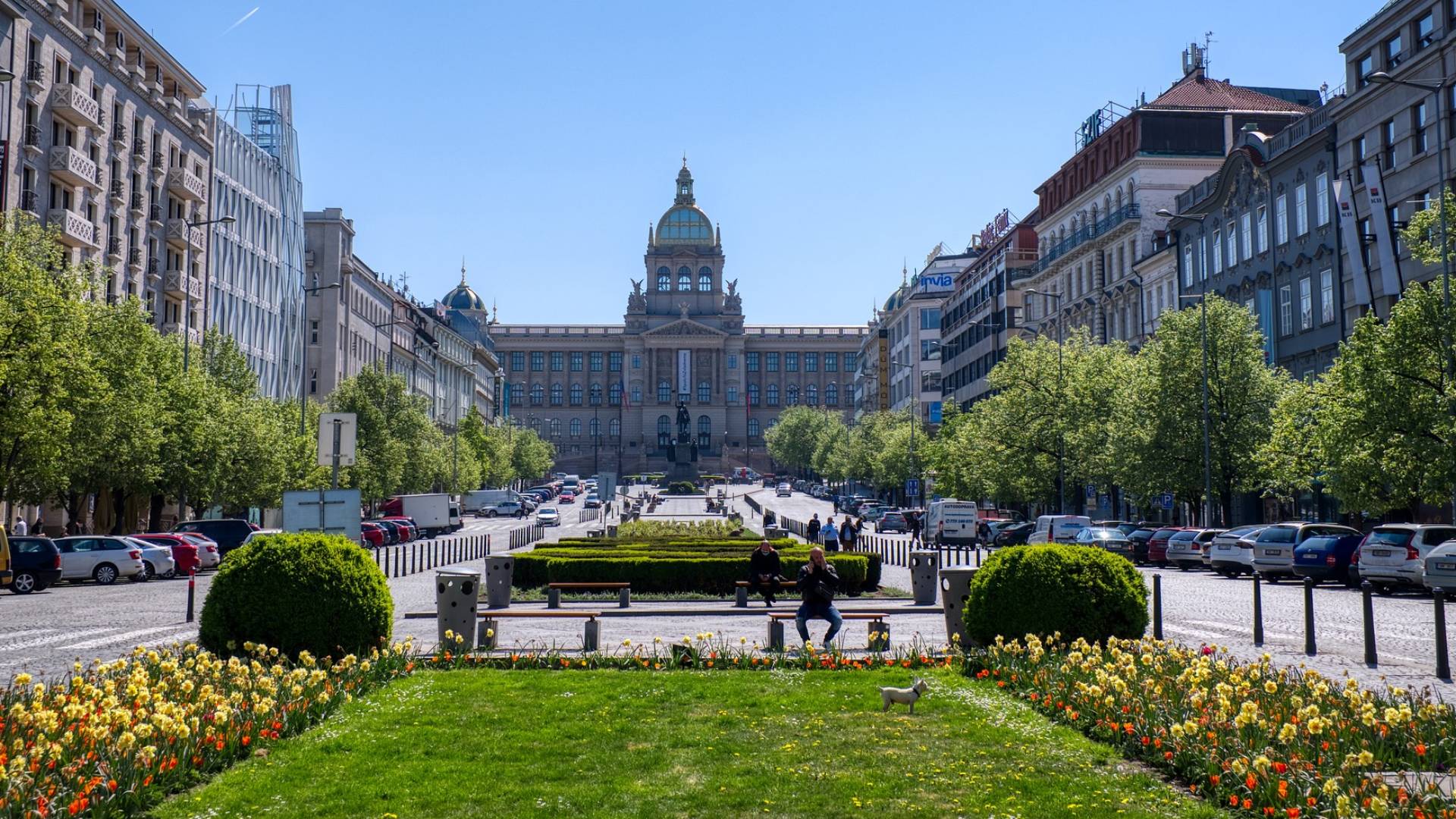 La Plaza de Wenceslao, uno de los imprescindibles de Praga.