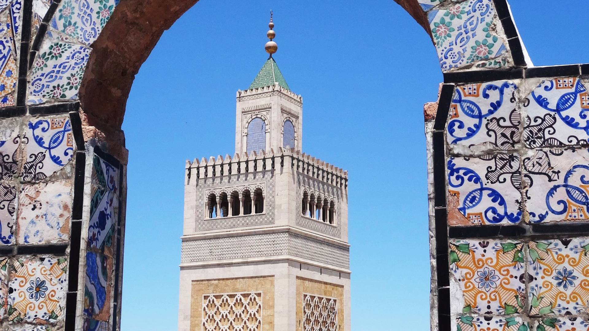 La gran mezquita Zitouna en la capital tunecina.