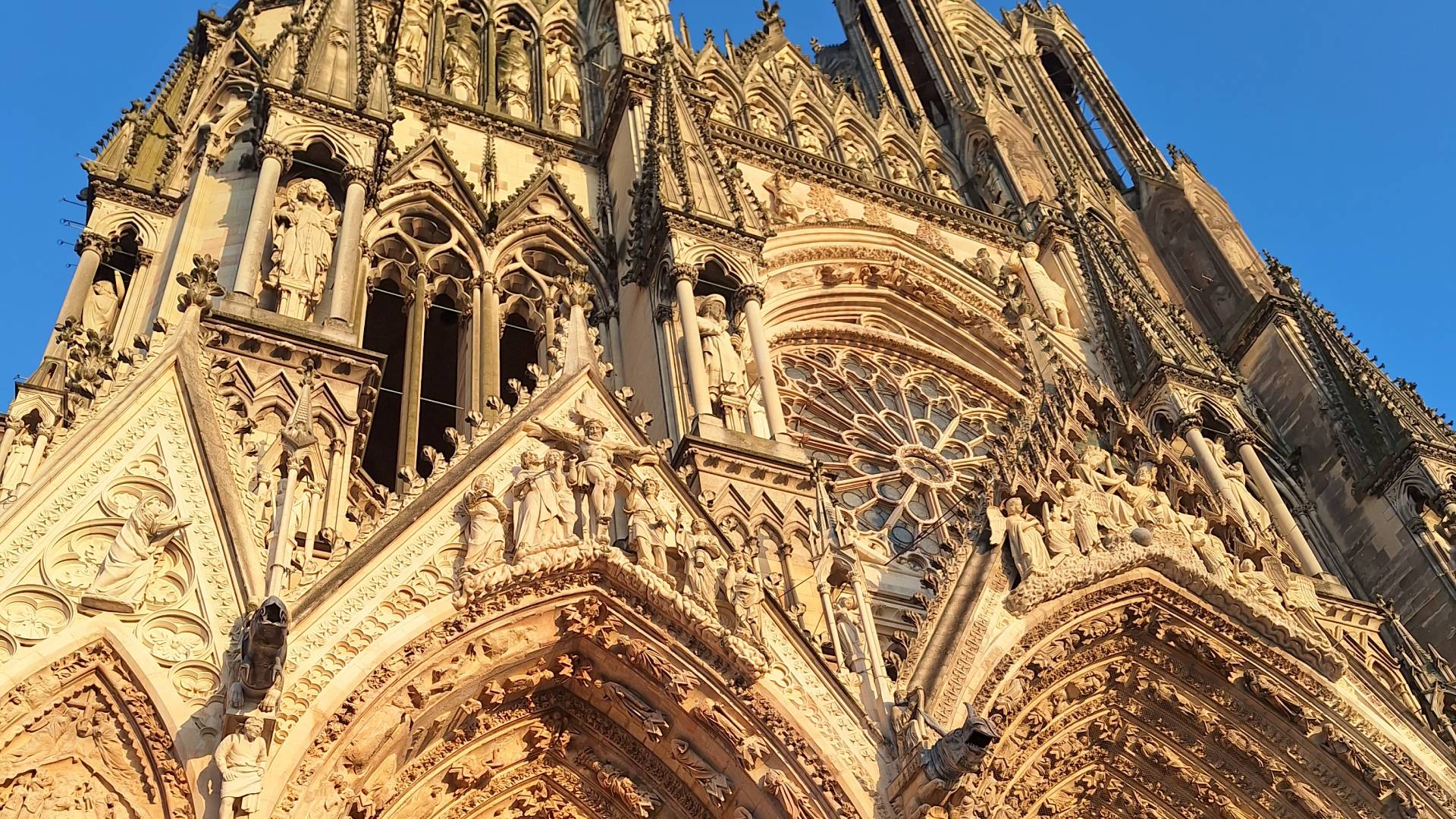 Detalle de la emblemática Catedral de Reims.