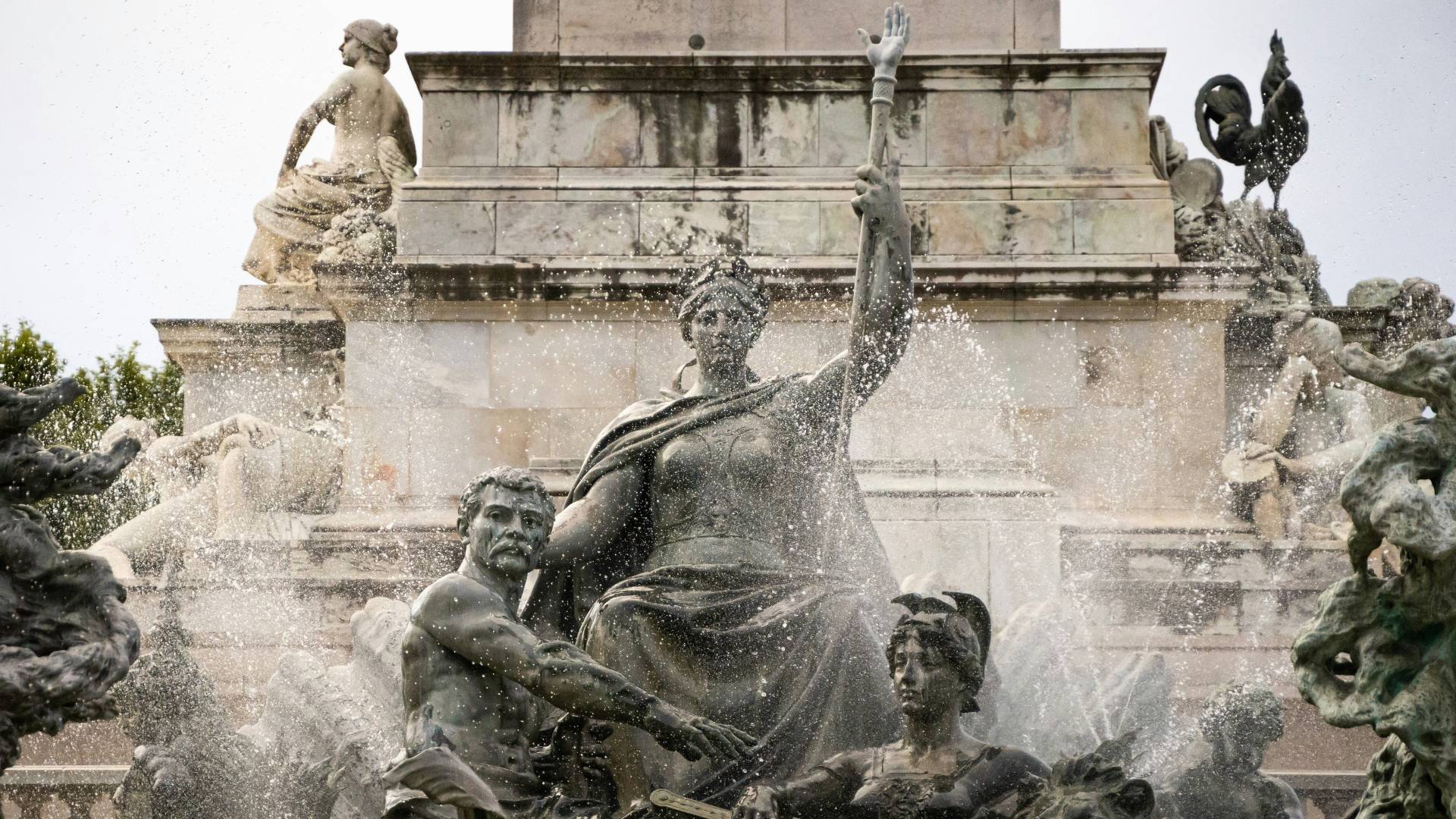 Monumento a los Girondinos en la Place des Quinconces.