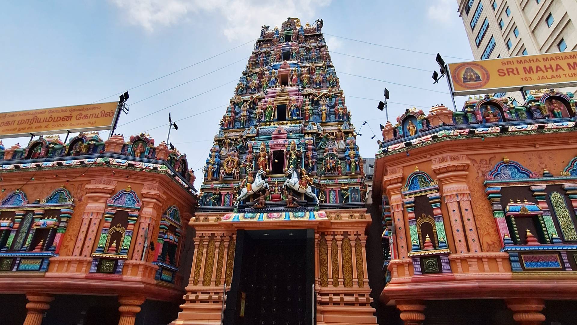 Entrada al Sri Mahamariamman Temple.