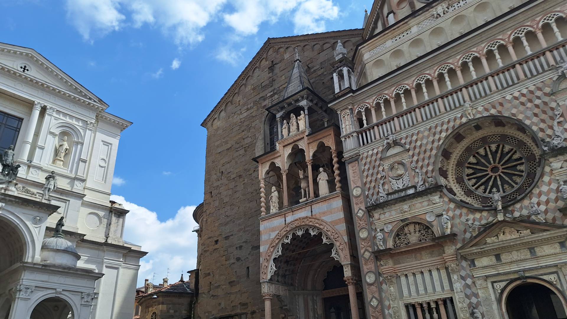 Catedral de San Alejandro y Basílica de Santa María la Mayor.