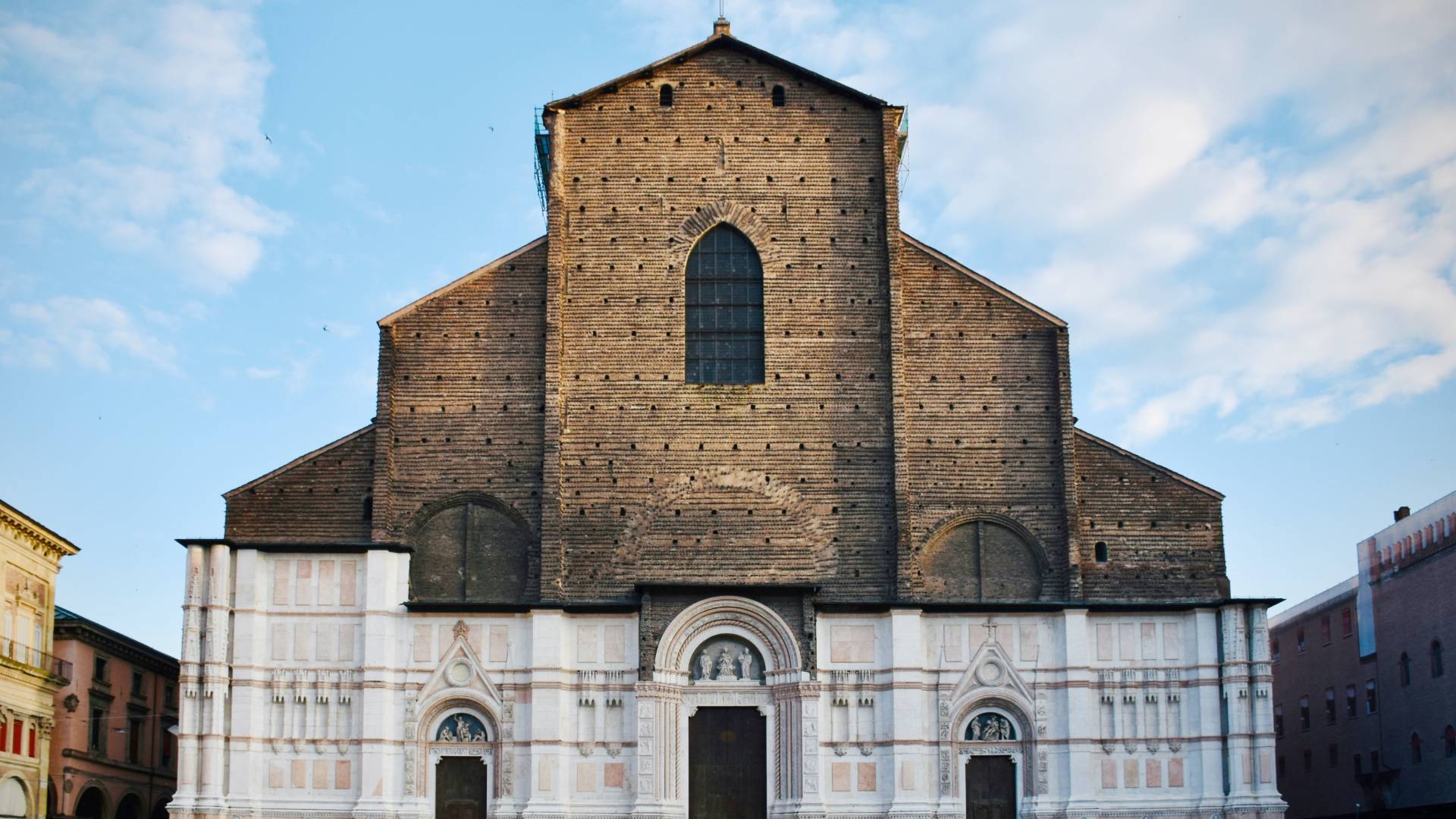 La imponente Basílica de San Petronio.