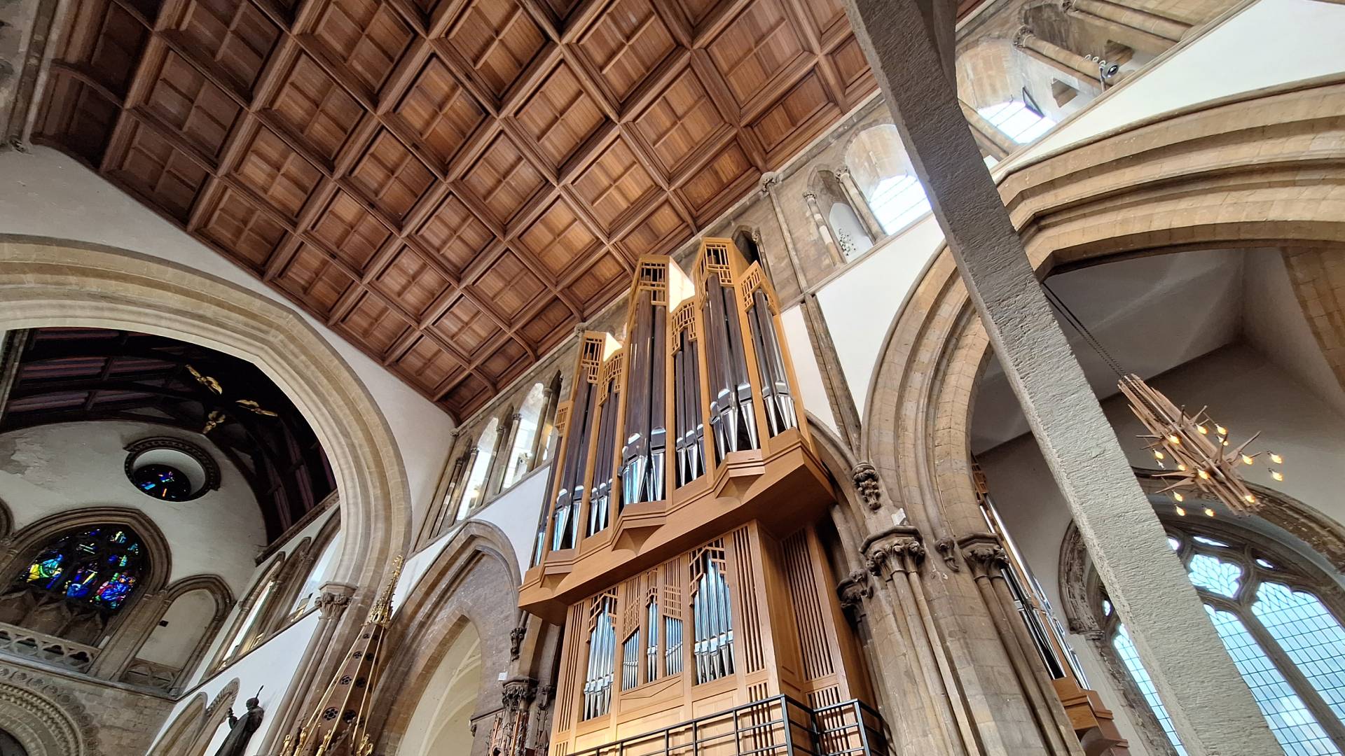 Interior de la Llandaff Cathedral.