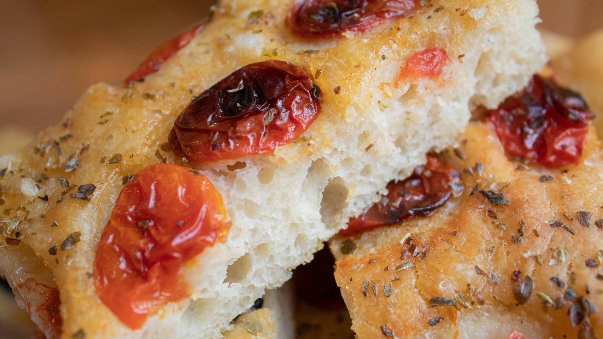 La focaccia, una delicia de la región de Liguria.