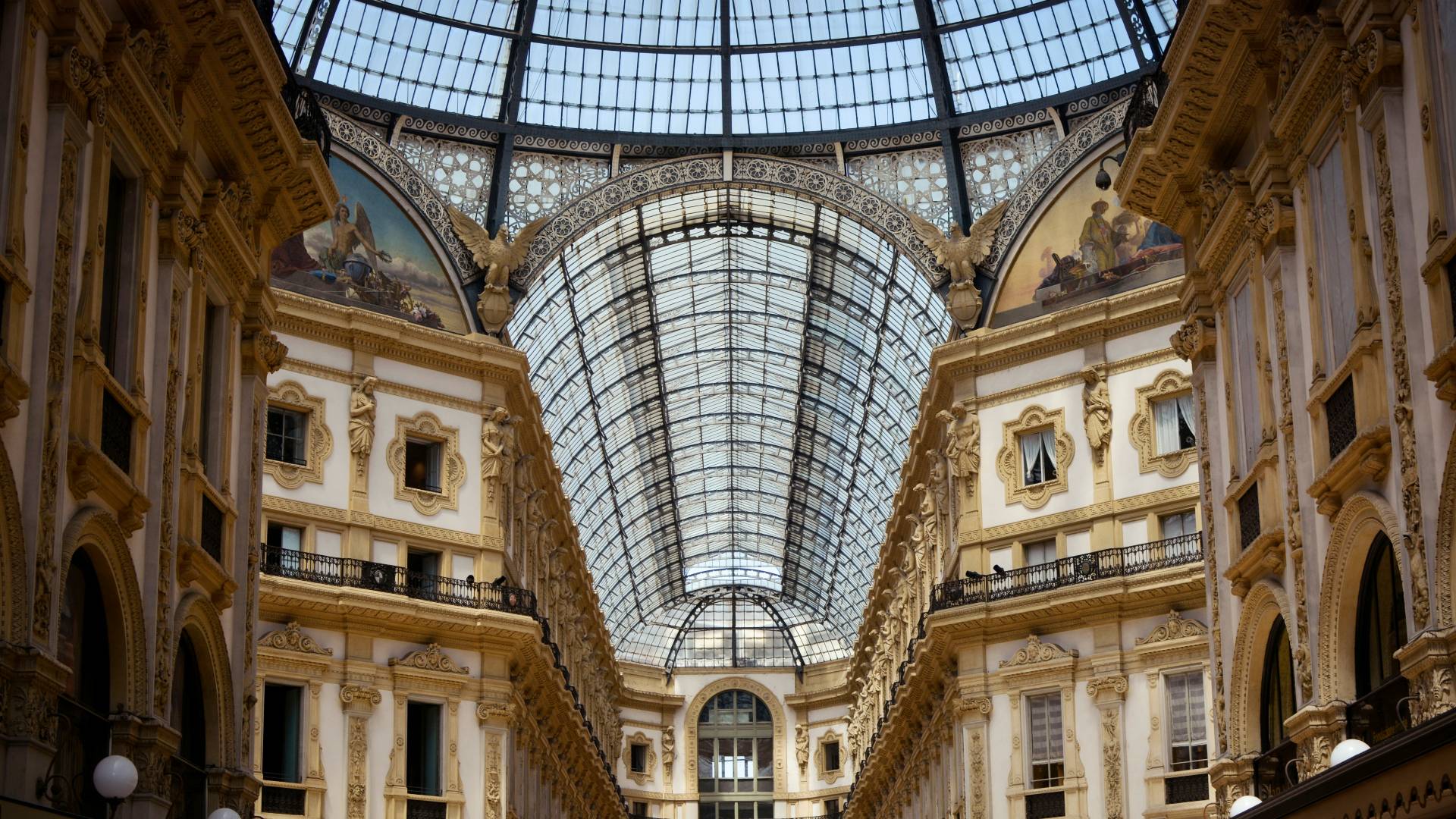 La Galería Vittorio Emanuele II te dejará sin palabras.