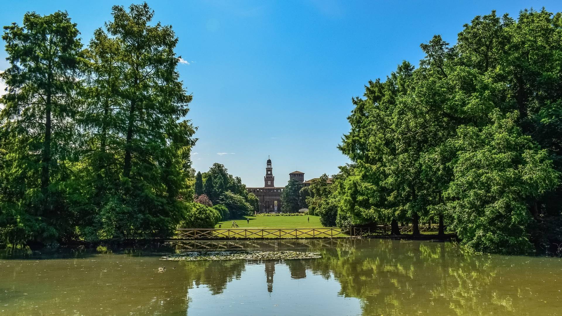 El Parque Sempione es un lugar ideal para pasear.