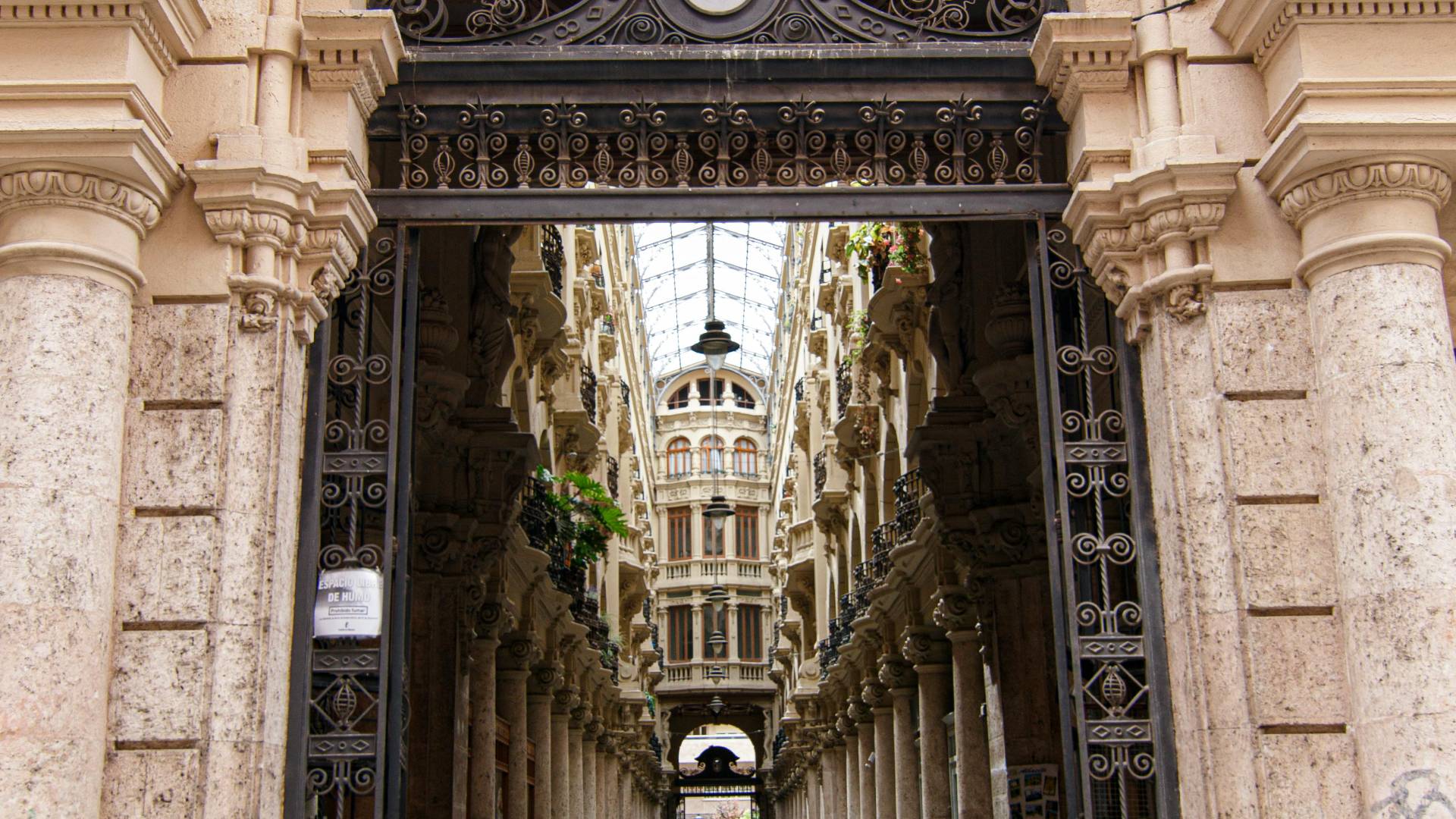 El pintoresco Pasaje de Lodares.