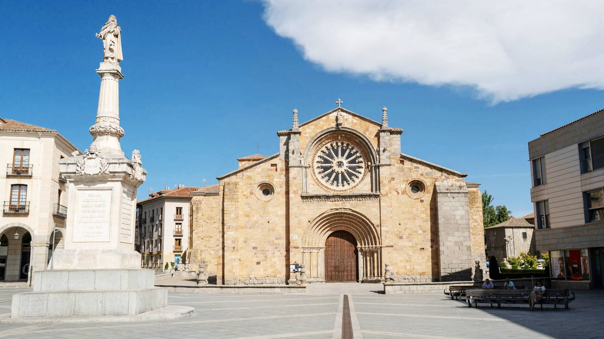 Iglesia de San Pedro Apóstol.