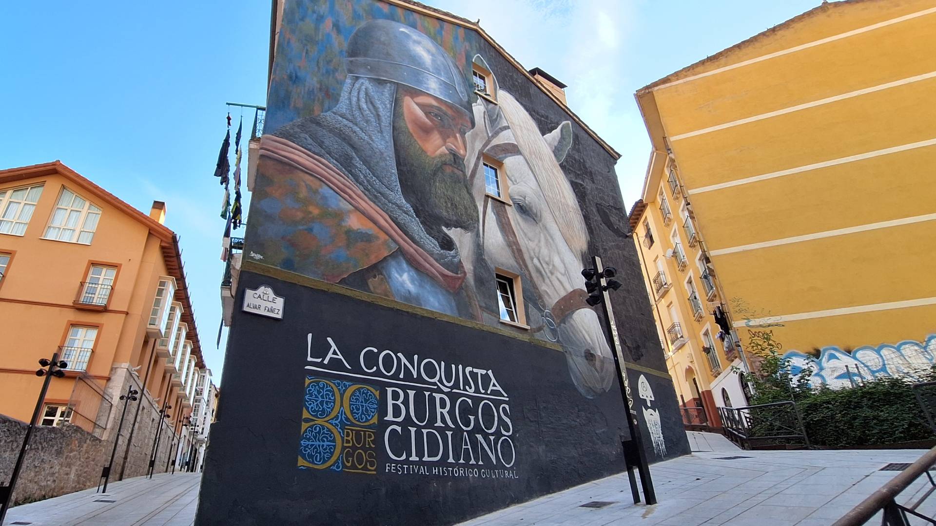 Mural 'La Conquista' en el centro de Burgos.