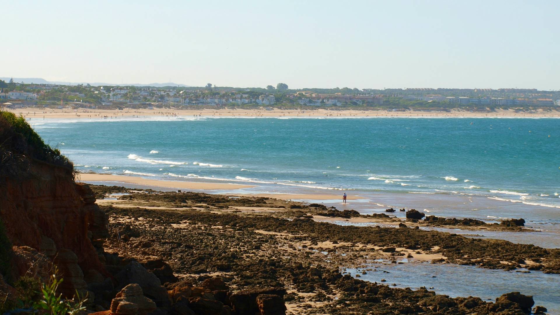 Vistas de la enorme playa de La Barrosa.