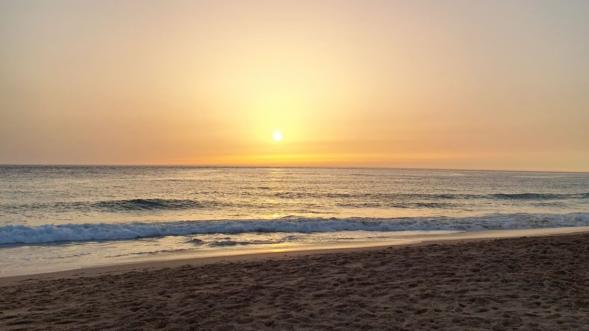 Atardecer en la Playa del Faro de Trafalgar.