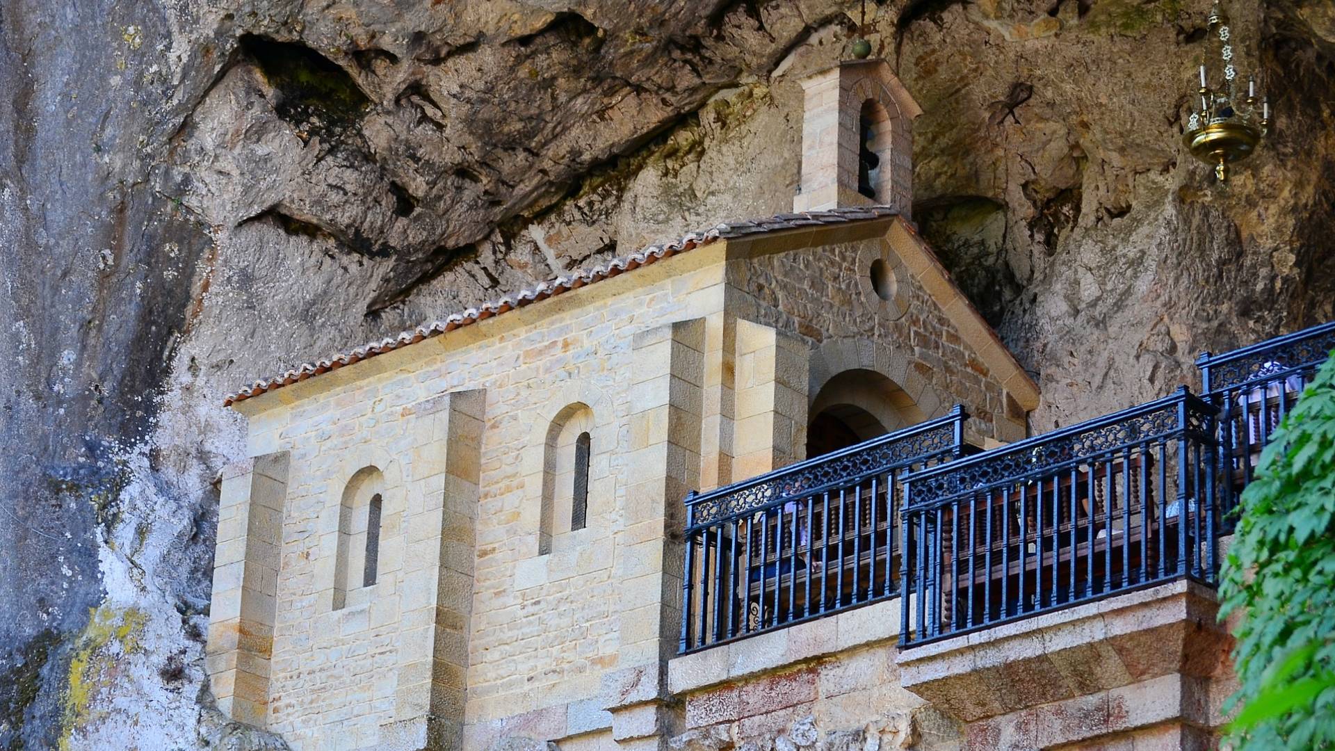 Santuario de Nuestra Señora de Covadonga.