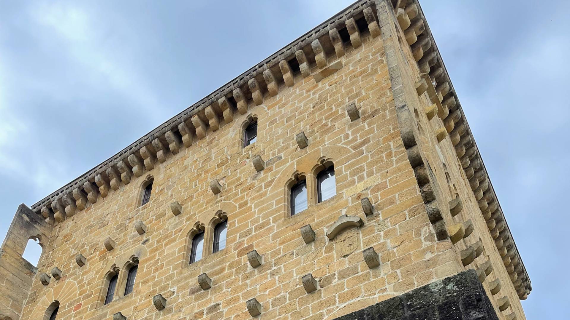 Torre Luzea en Zarautz.