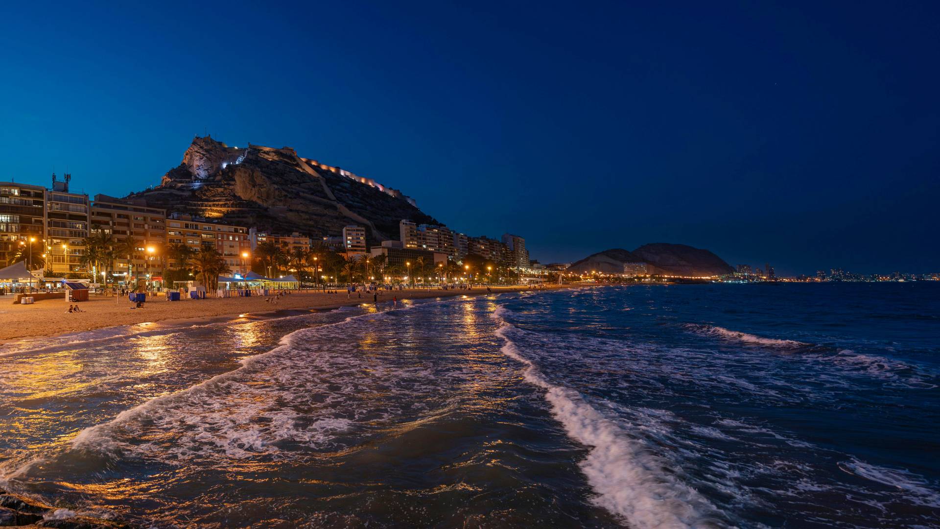 El Postiguet, en pleno centro de Alicante.