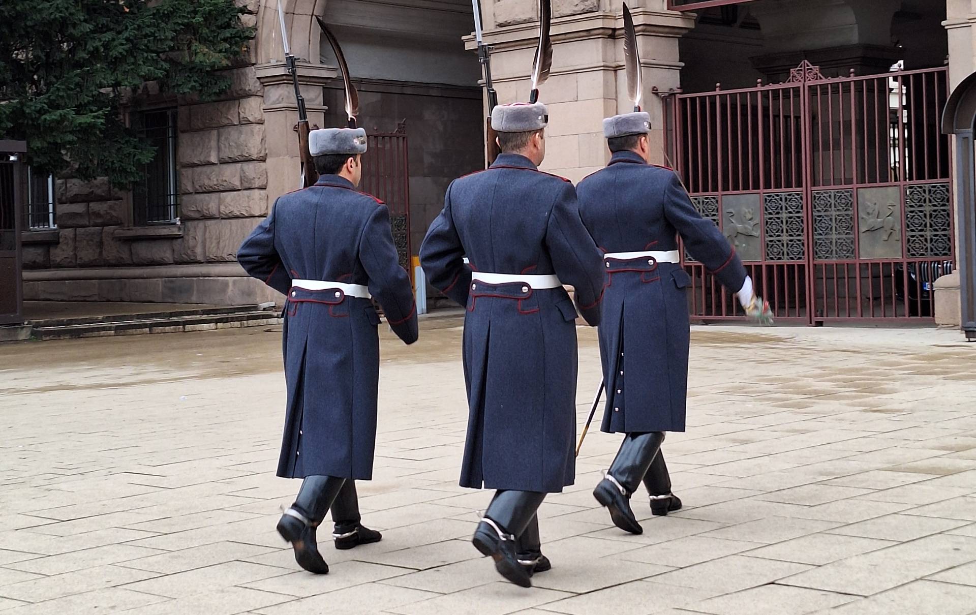 Cambio de guardia ante el Palacio Presidencial.