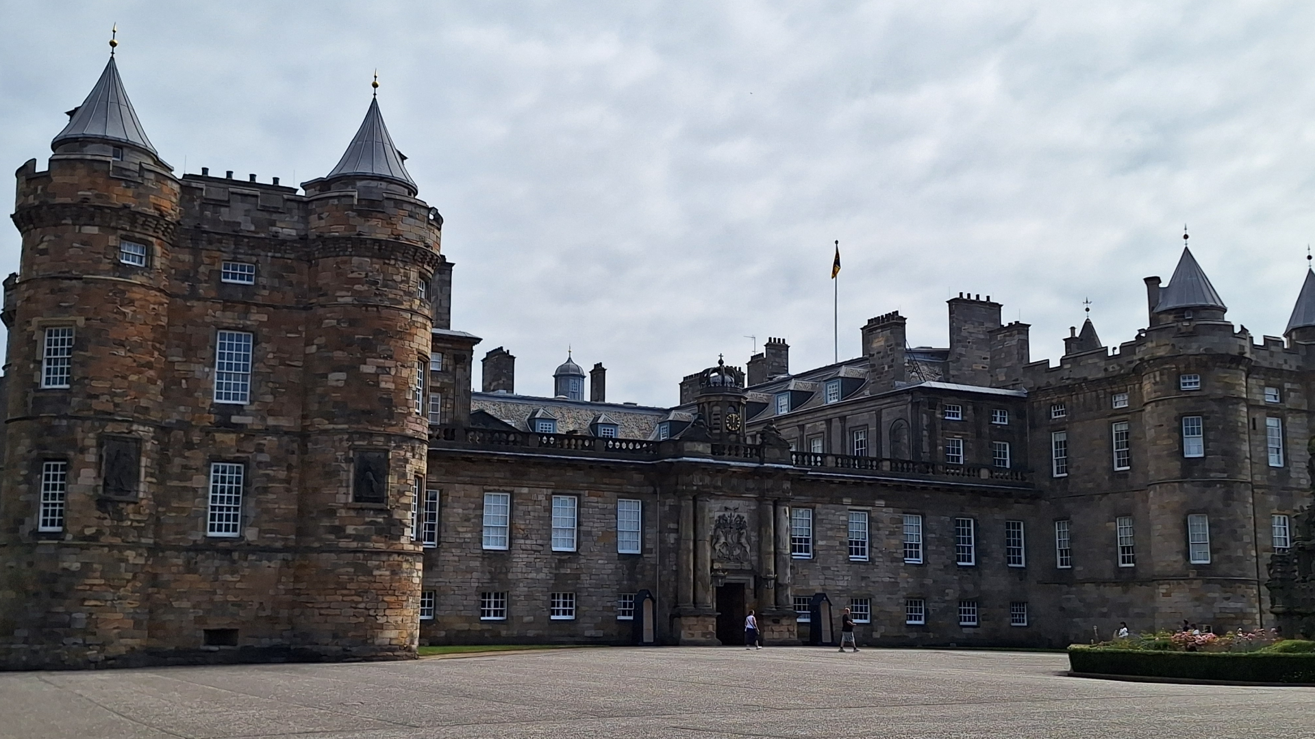 Edificio principal del Palacio de Holyroodhouse.