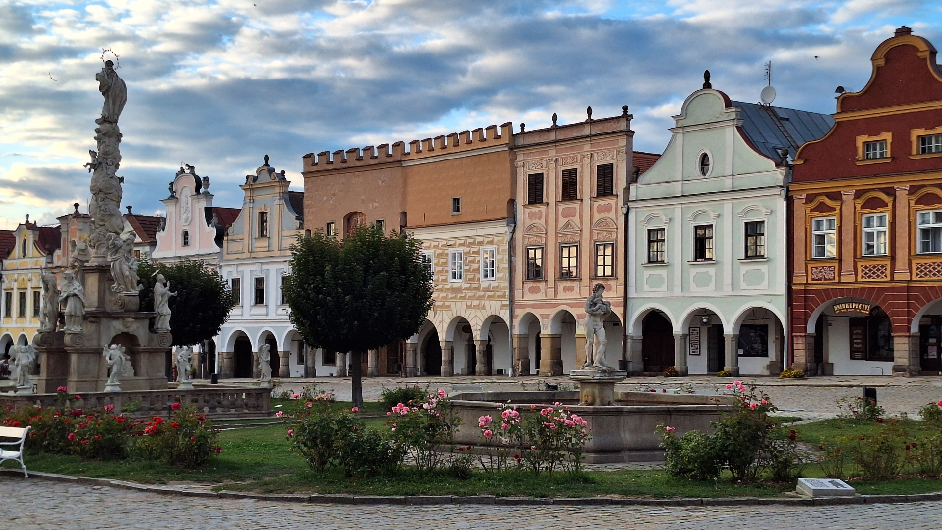 La preciosa Plaza Zacharias de Hradec.