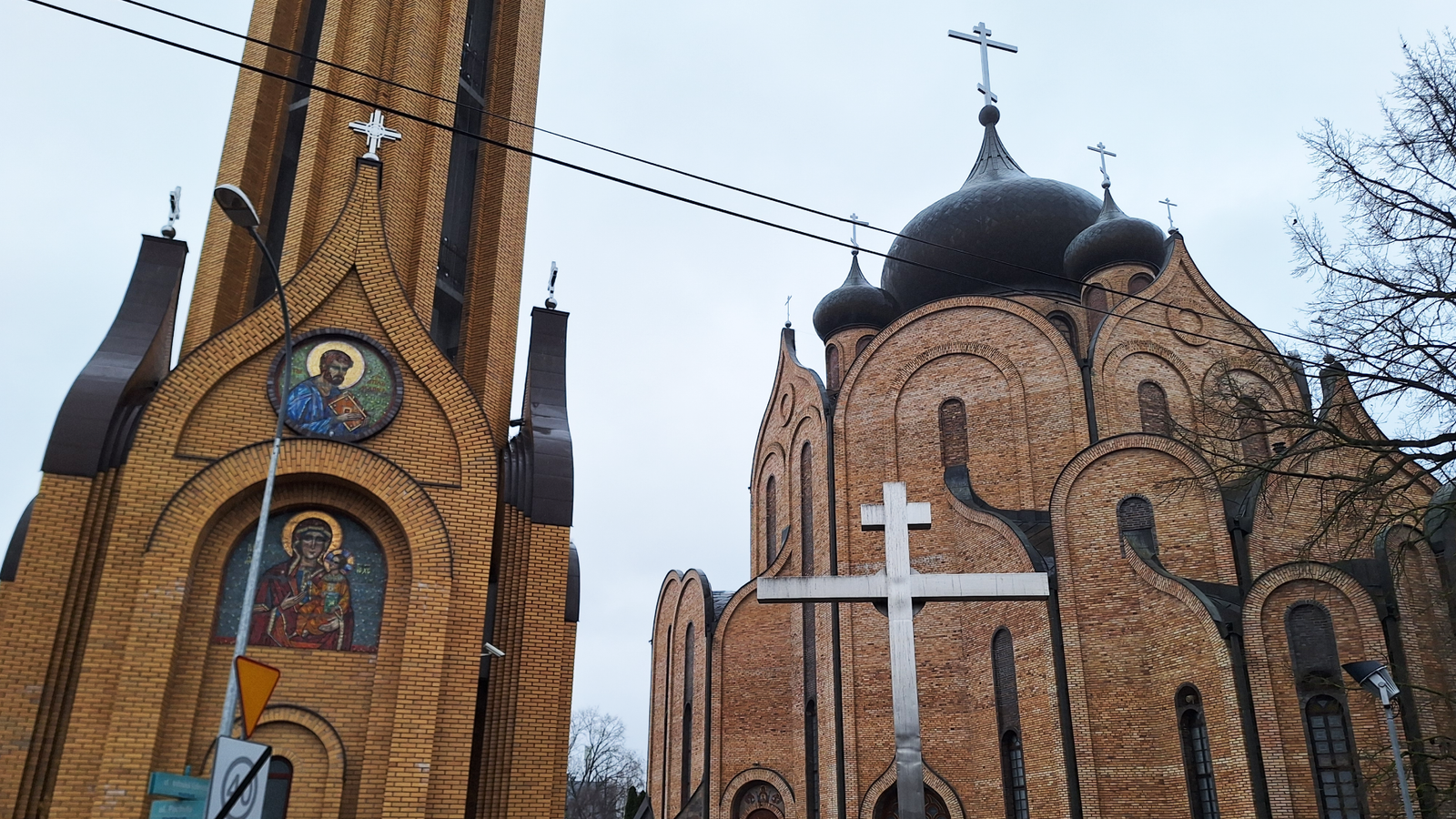 La imponente Iglesia del Espíritu Santo.