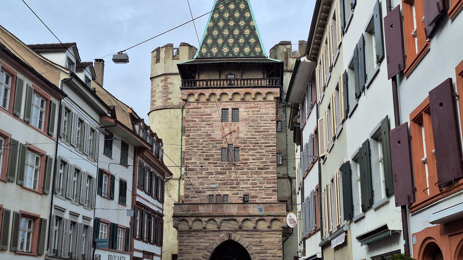 Puerta Spalentor.