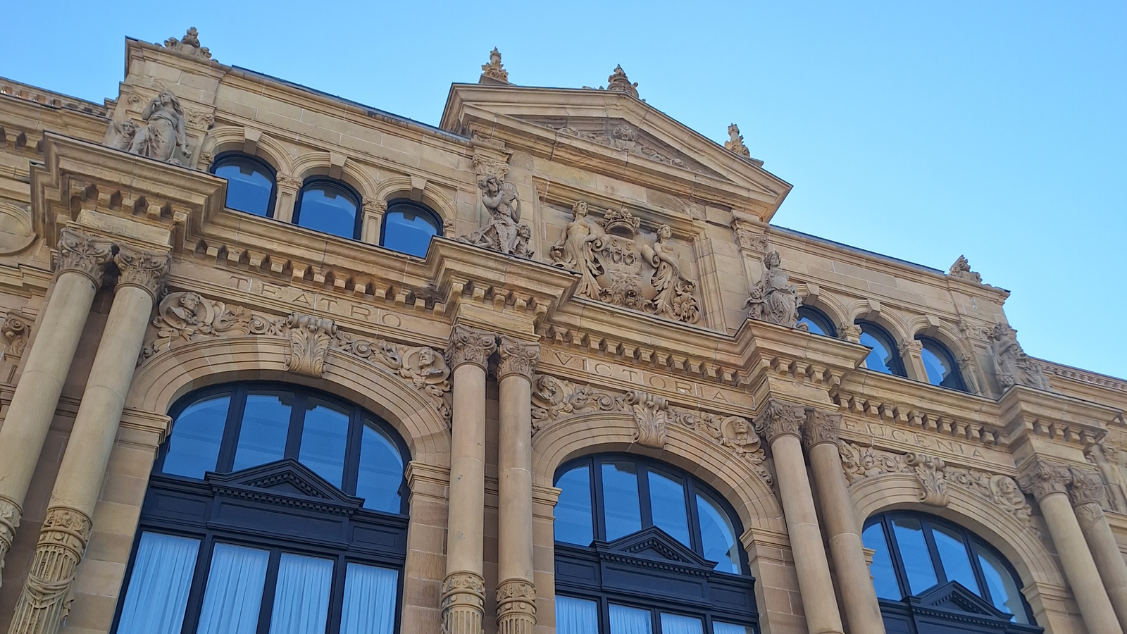 Edificio del Teatro Victoria Eugenia.
