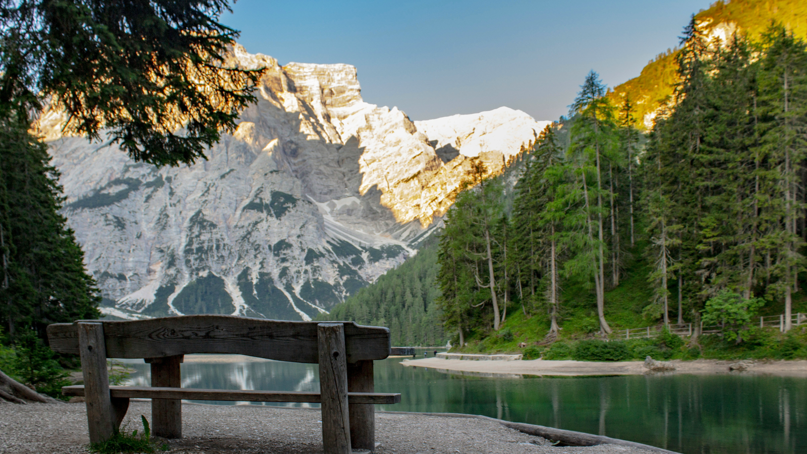 El entorno natural del Lago di Braies.